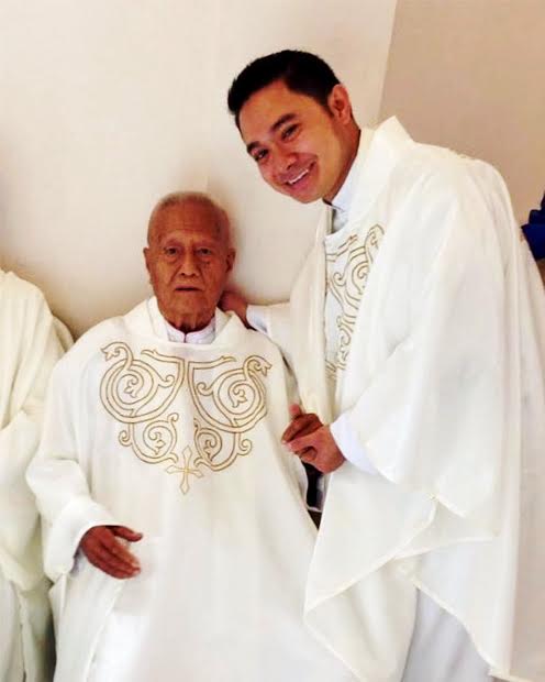 Parishes mourn death of oldest priest