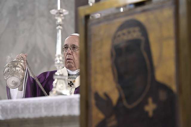 Pope on Ash Wednesday: Feeling suffocated by sin? Let God save you
