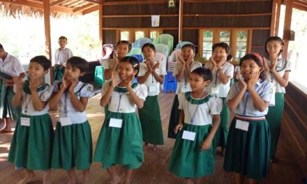 Korean Catholics help train Myanmar teachers