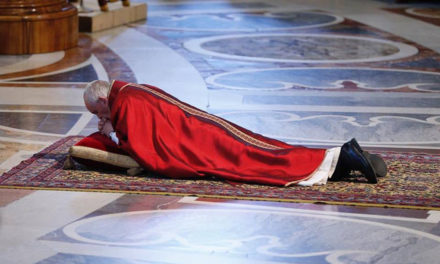 Pope Francis leads Good Friday services