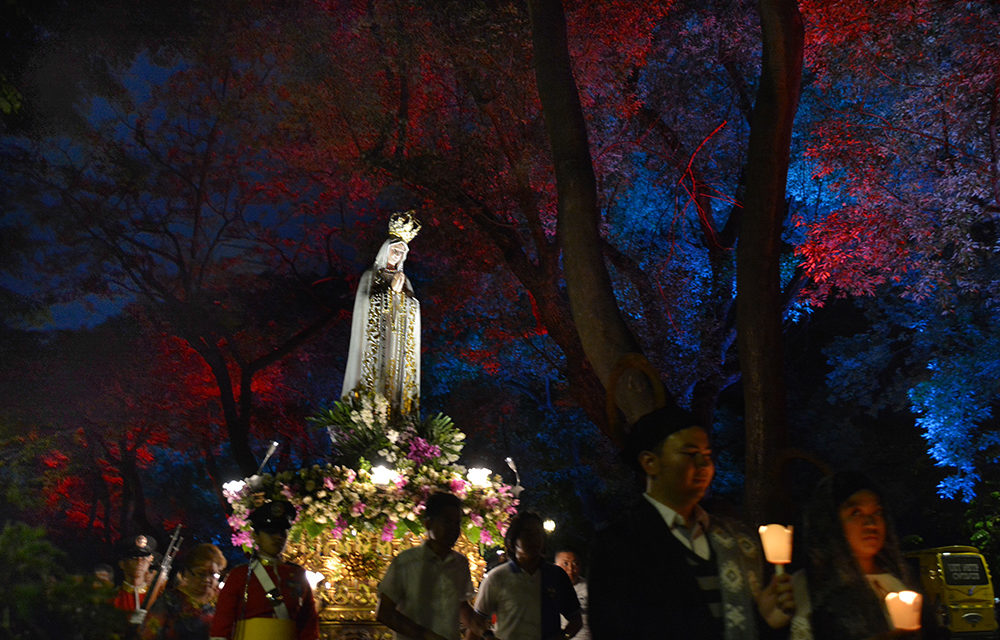 LOOK:  Filipino Catholics mark Fatima centennial