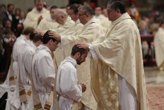 Pope urges new priests to serve with joy, never sadness