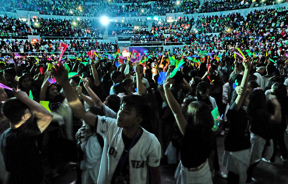 Thousands attend ‘Relentless’ worship concert