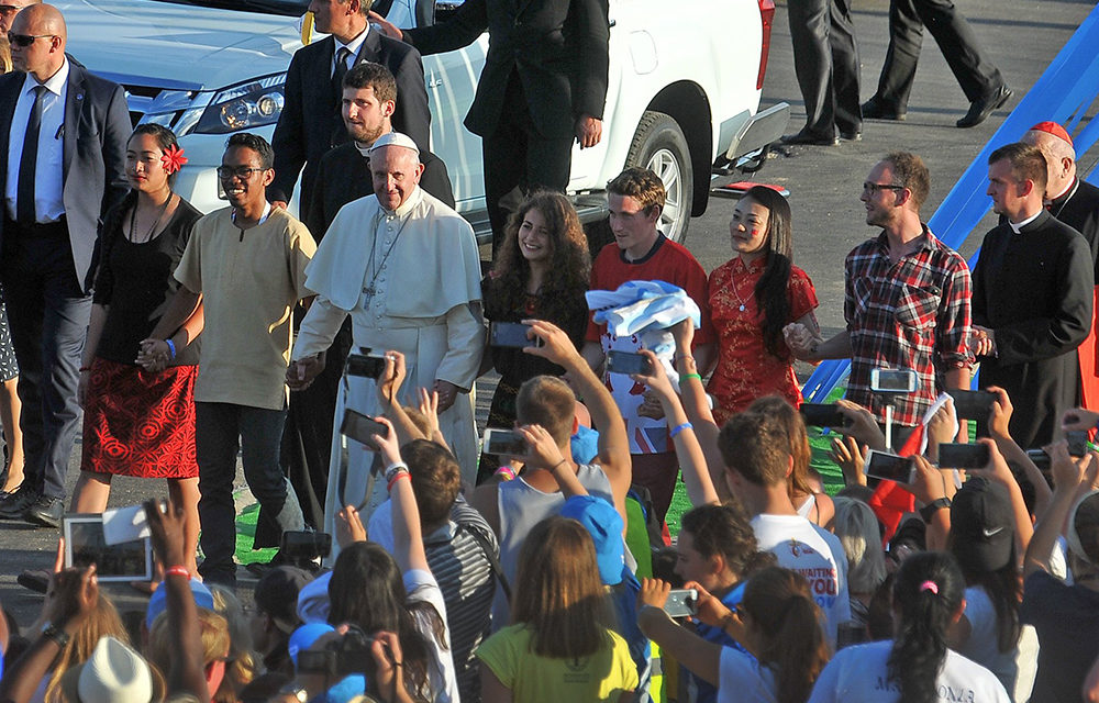 Pope announces pre-synod meeting with youth as participants