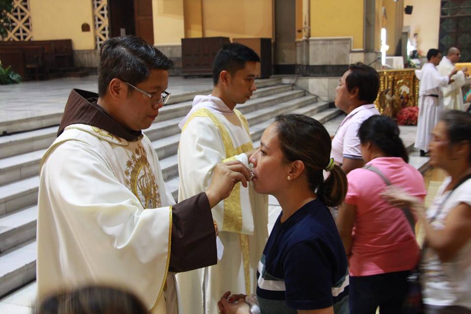 400 families get free rice on Franciscan clinic’s 48th anniv | CBCPNews