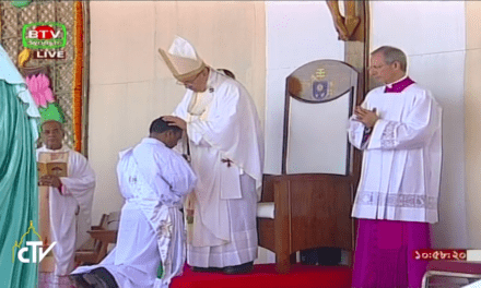 Pope Francis ordains 16 priests in Bangladesh