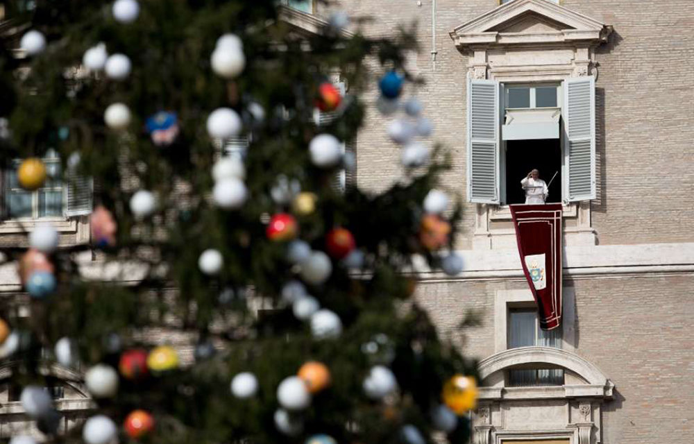 In Advent, prepare your heart like your hearth, Pope says
