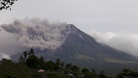 Bishop on Mayon eruption: ‘Pray it doesn’t worsen’