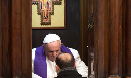 Pope hears confessions in Lenten service