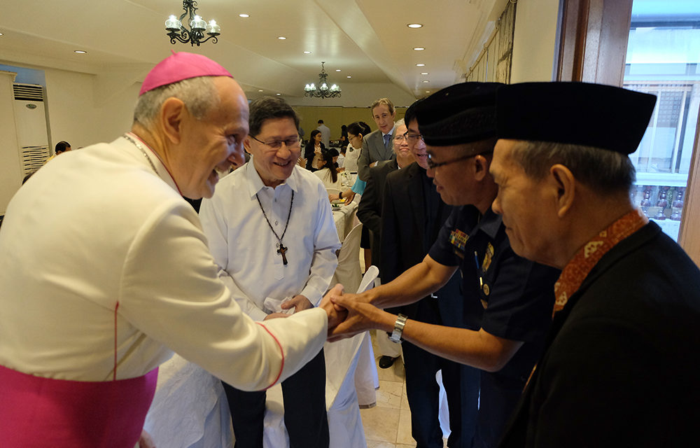 Pursue the common good, Cardinal tells diplomats, religious leaders