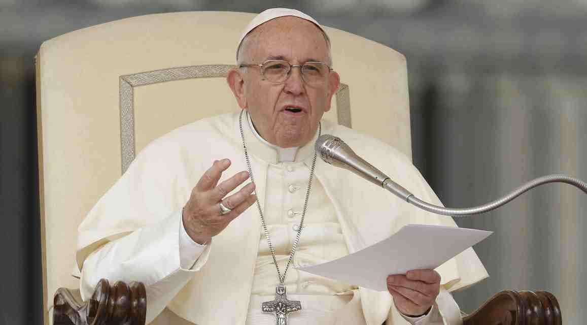 Don’t be ‘couch potatoes,’ get up and evangelize, pope says