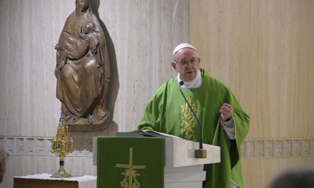 Marriage proclaims ‘love is possible,’ pope says