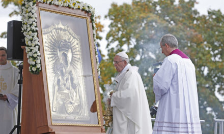 Stay close to the suffering, forgive one another, pope tells Latvians