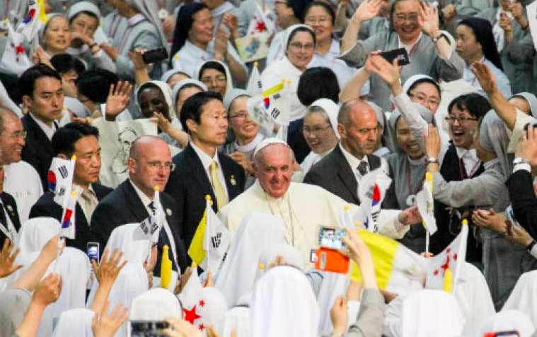 Kim Jong Un invites Pope Francis to meet in Pyongyang