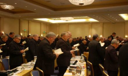 US bishops to hold retreat following abuse scandals