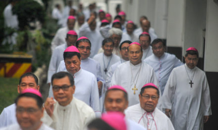 Pope assures support for Filipino bishops