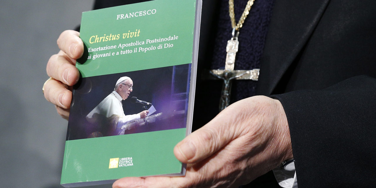 Papal document addresses challenges of evangelizing in the digital age
