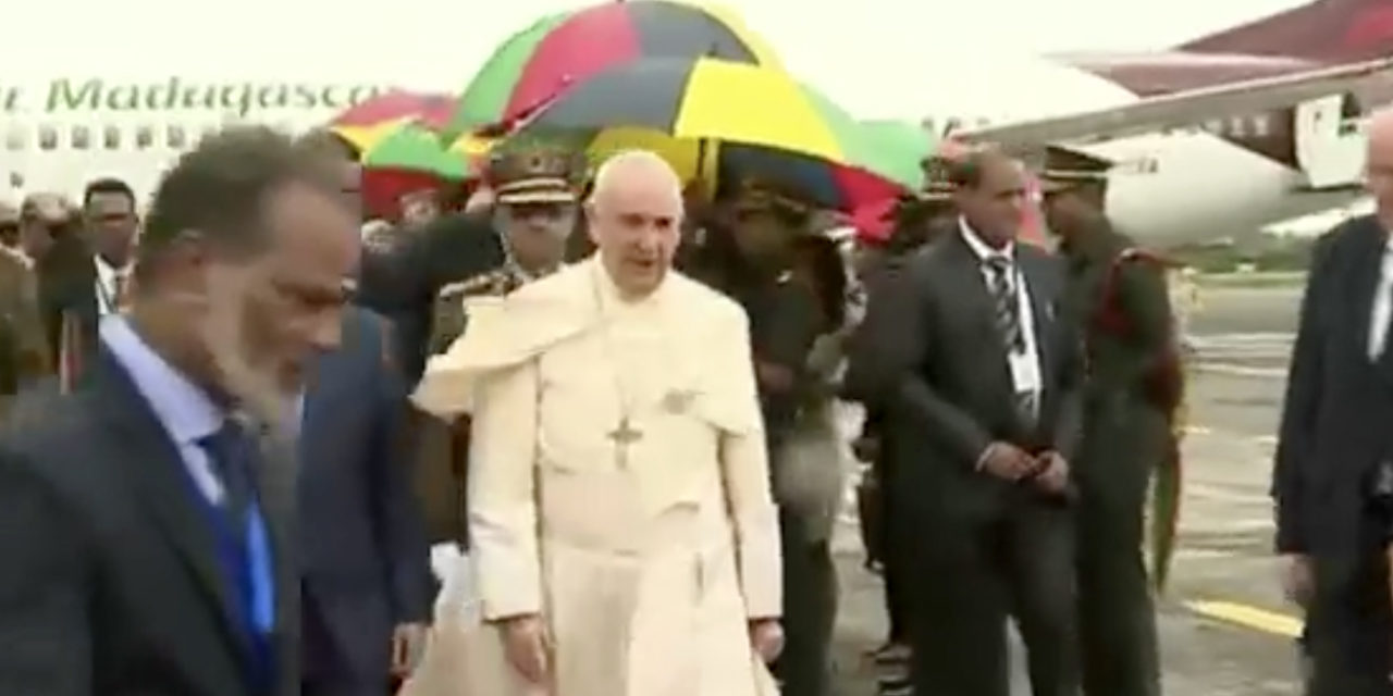Pope Francis begins Apostolic Journey to Mauritius