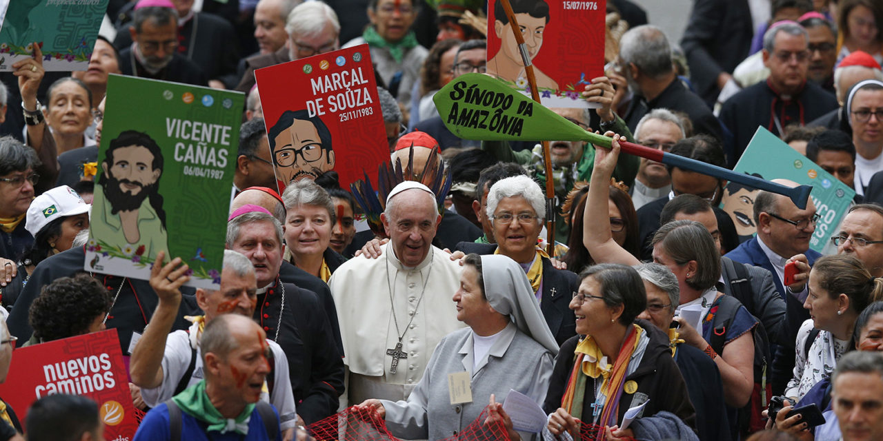 Synod is a time to listen, discern, not despise, pope says