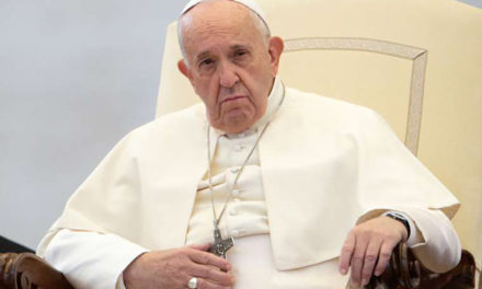 Pope Francis denounces rise in anti-Semitism Pope Francis denounces rise in anti-Semitism