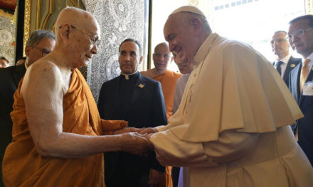 In a meeting with Thailand’s Supreme Buddhist Patriarch, Pope Francis encourages peace