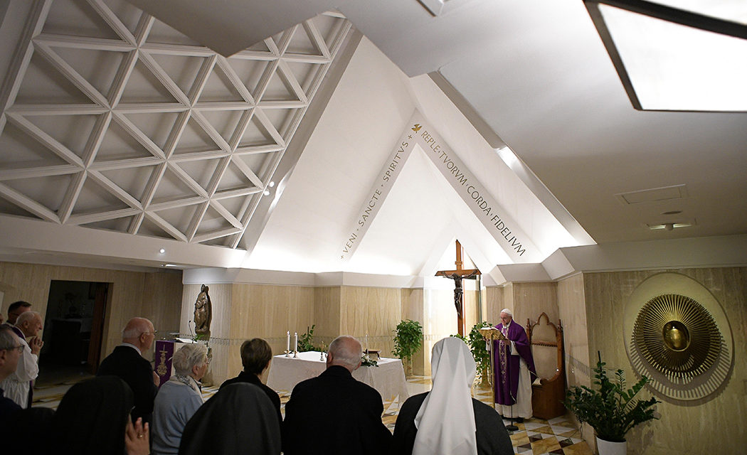 Go to confession, let yourself be consoled, pope says