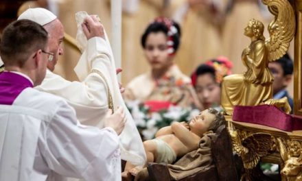 Sinner or saint – God loves you, Pope Francis says on Christmas Eve