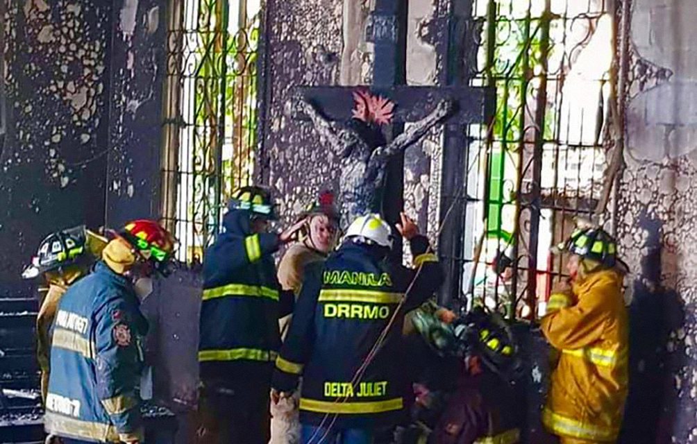 Hosts found intact in Manila church ravaged by fire