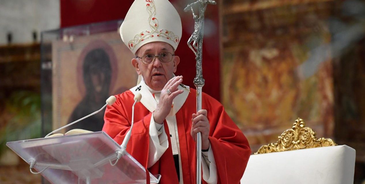 At Angelus, Pope Francis prays for Indonesian Catholics injured in Palm Sunday bombing