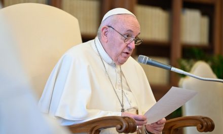 Pope Francis institutes new ministry of catechist