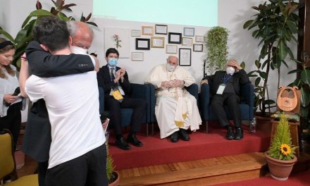 Charity is fundamental to politics, Pope Francis tells youth