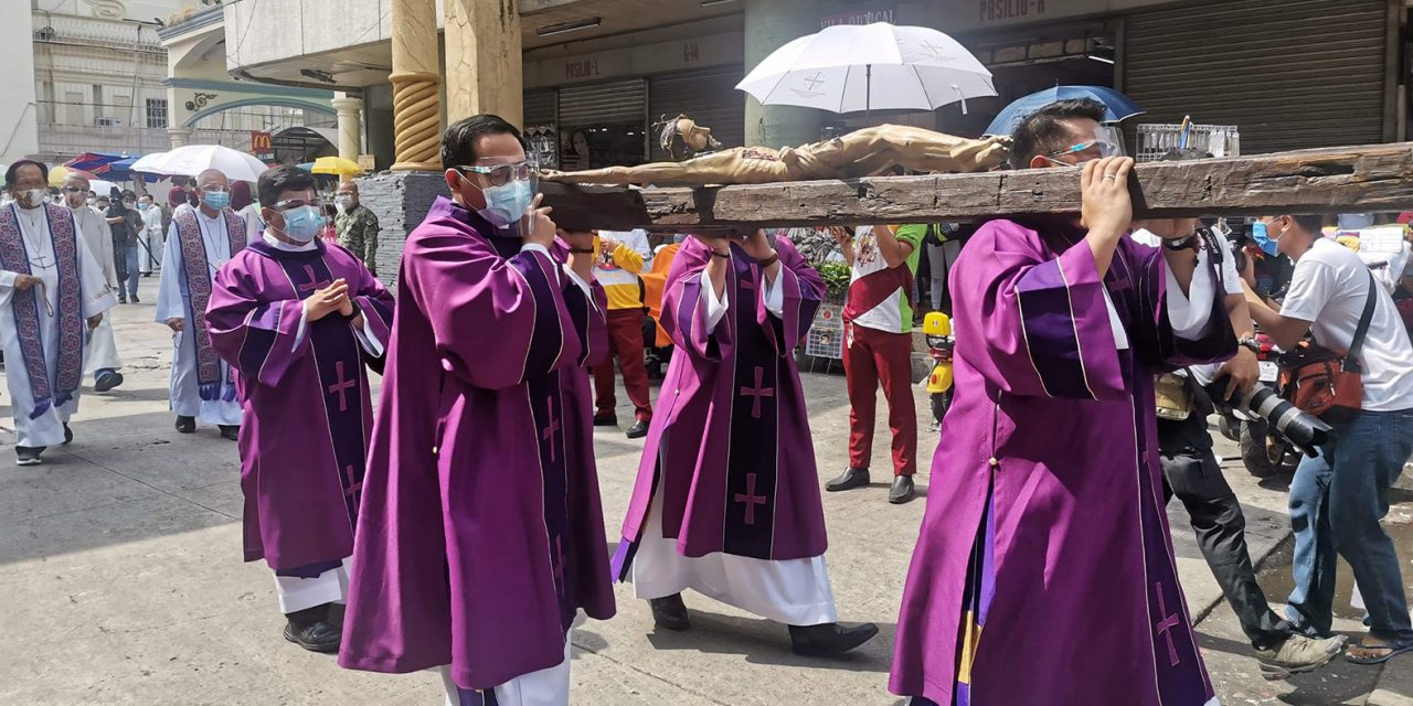 Manila priests hold ‘penitential walk’