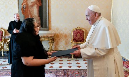 New PH envoy to the Holy See meets Pope Francis