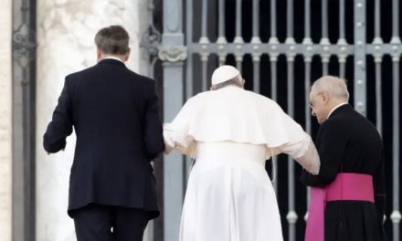 Pope Francis apologizes for not leaving his chair at Wednesday audience