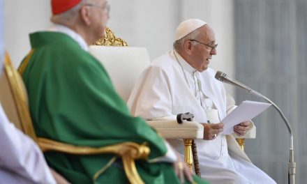 Pope Francis: Christ frees families from the slavery of selfishness