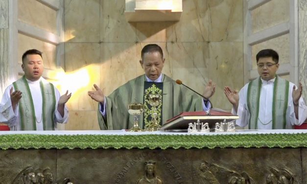 Manila archbishop admits ‘dark and wide gap’ between Church, poor
