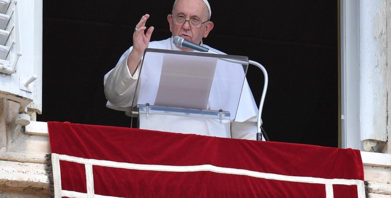 Pope Francis: Reach out to a friend who needs to hear that God loves them