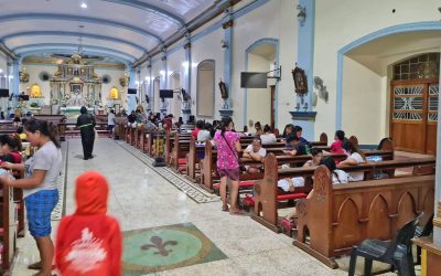 Cardinal Advincula urges solidarity with typhoon victims
