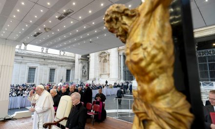 Pope Francis’ prayer advice: Just be with Jesus ‘without ulterior motives’