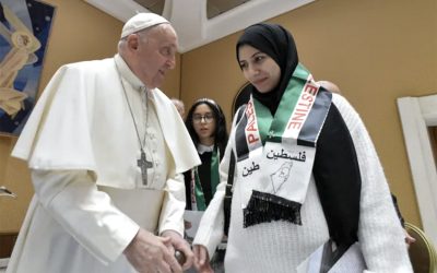 Pope Francis meets with relatives of Palestinians living in Gaza