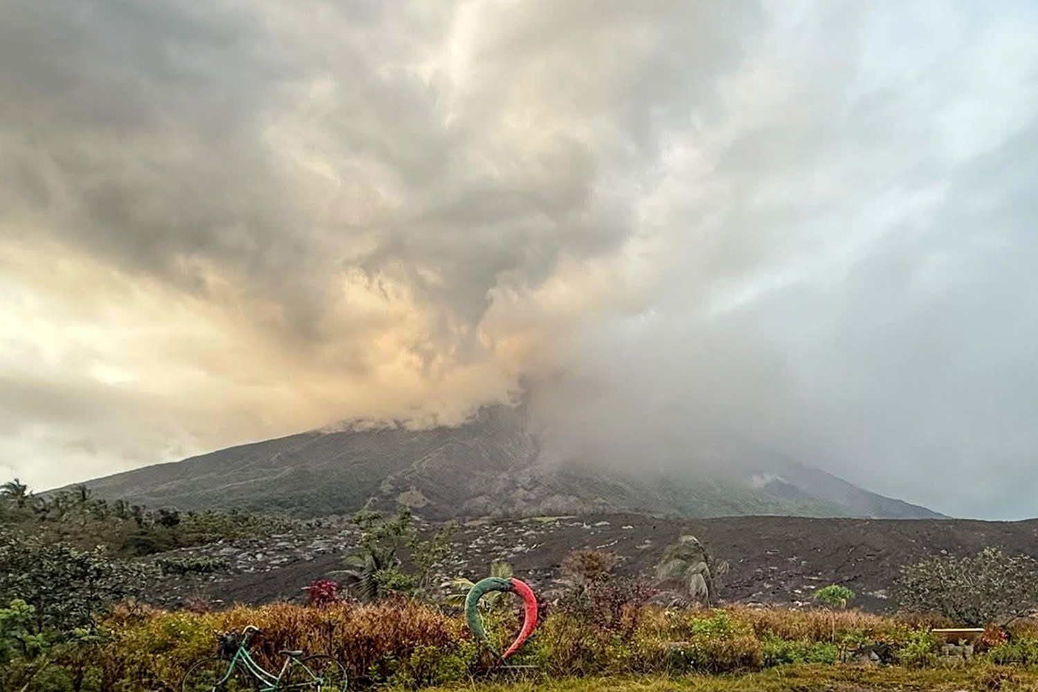 Legazpi diocese launches urgent aid drive as Mayon unrest displaces thousands