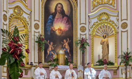 Manila cardinal calls Catholics to   Sacred Heart devotion for healing, peace