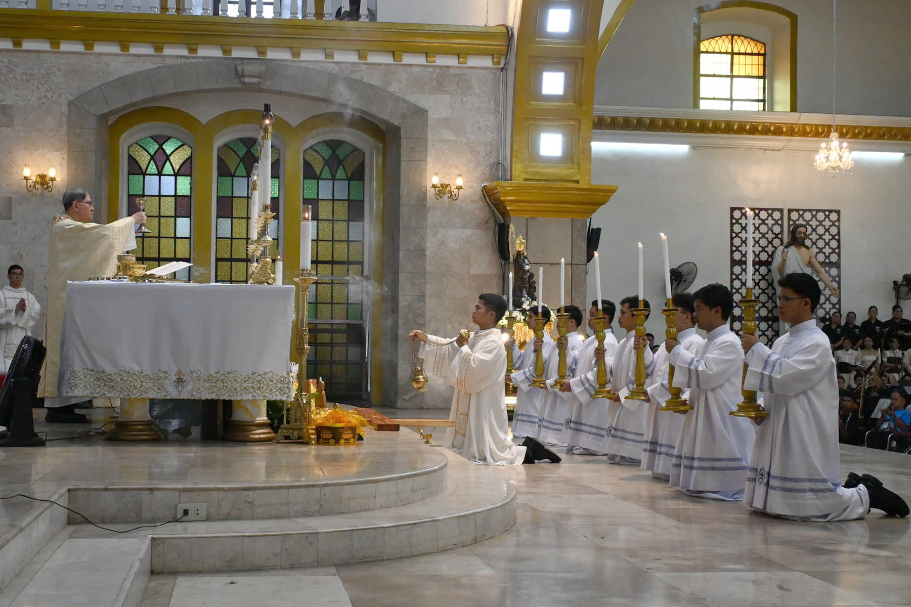 Cardinal Tagle urges Catholics to put human witness at heart of evangelization