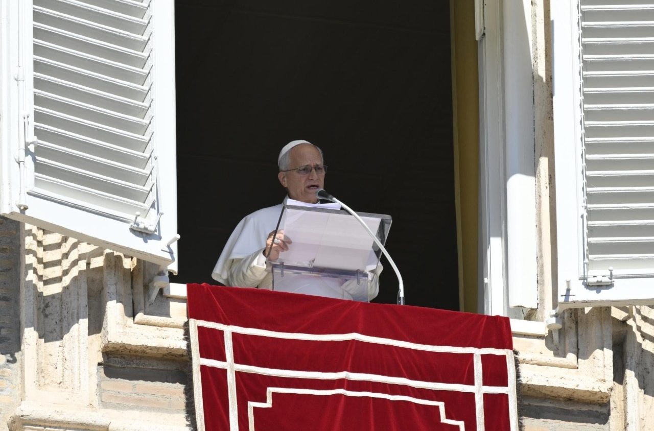 Pope Leo XIV announces that he will undergo surgery to remove a lung nodule