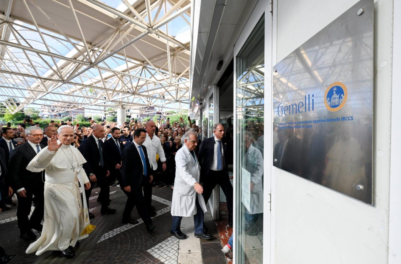 LIVE UPDATES: Pope Leo arrives at Gemelli Hospital, will undergo surgery on Tuesday