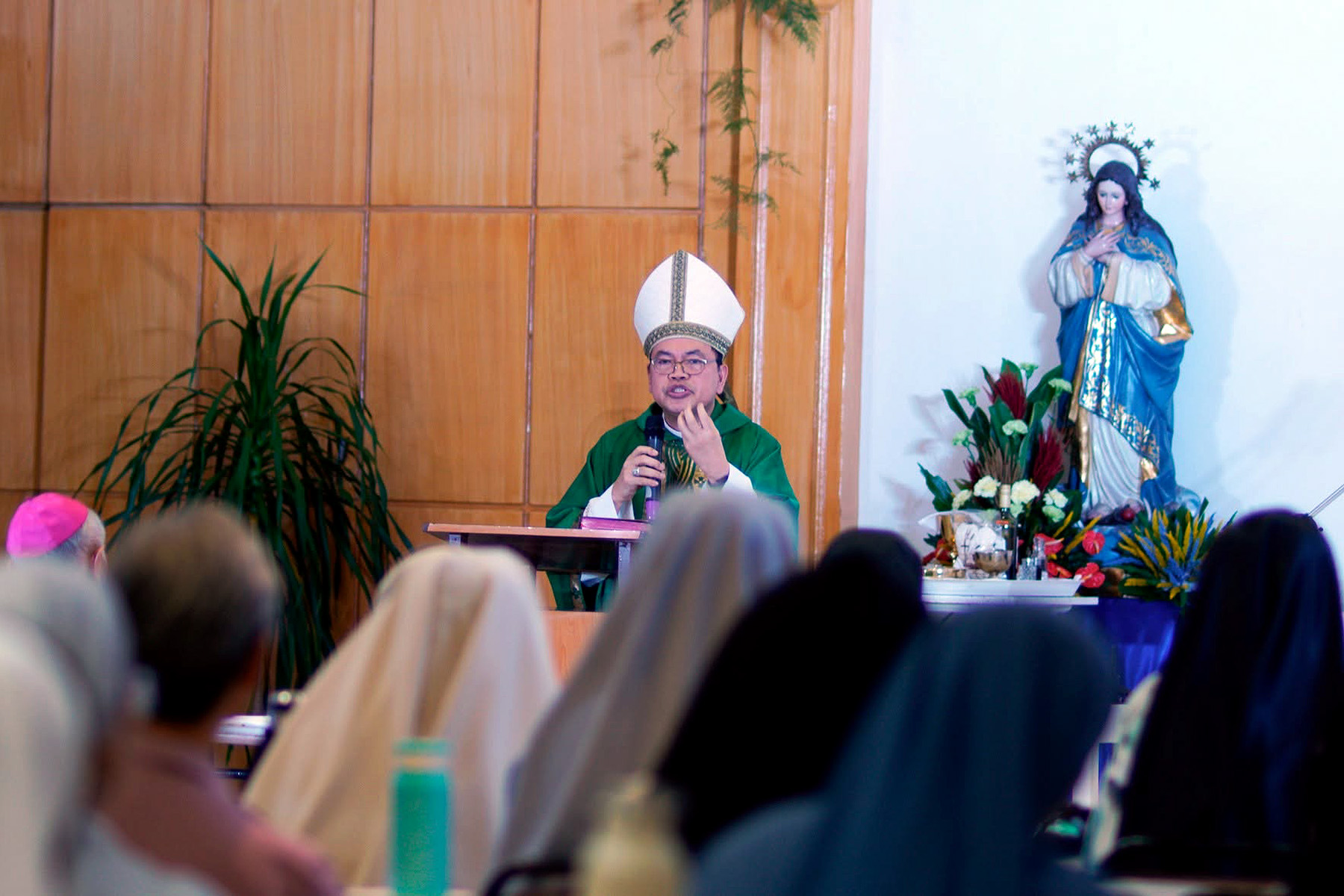 Bishop: Church cannot preach communion while its ministers are divided
